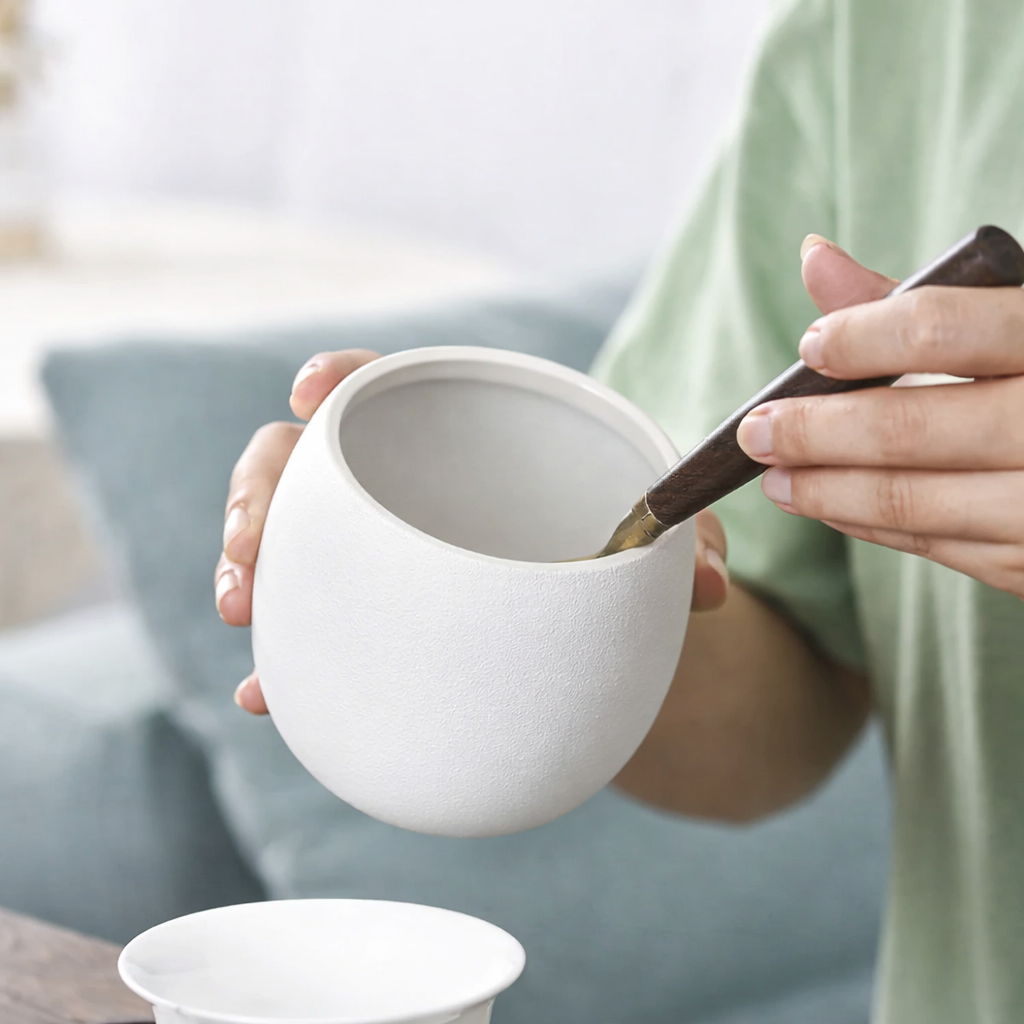 Ceramic Cat‑Shaped Pet Urn – Sealed Memorial Ashes Jar for Cats & Small Pets